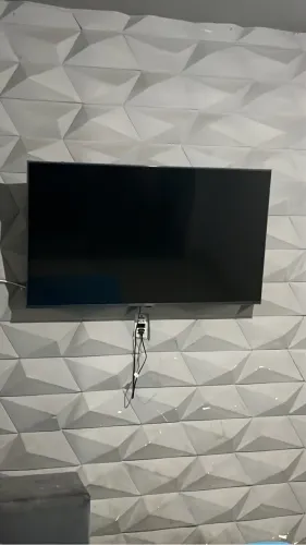 vendo tv smart LG 55 polegadas nova pouco tempo de uso 