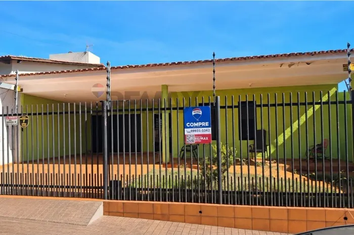 CASA A VENDA EM SANTA HELENA DE GOIAS