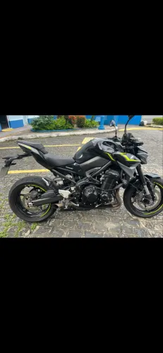 Kawasaki Z-900 2025