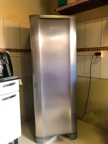 Geladeira esmaltec 1 porta
