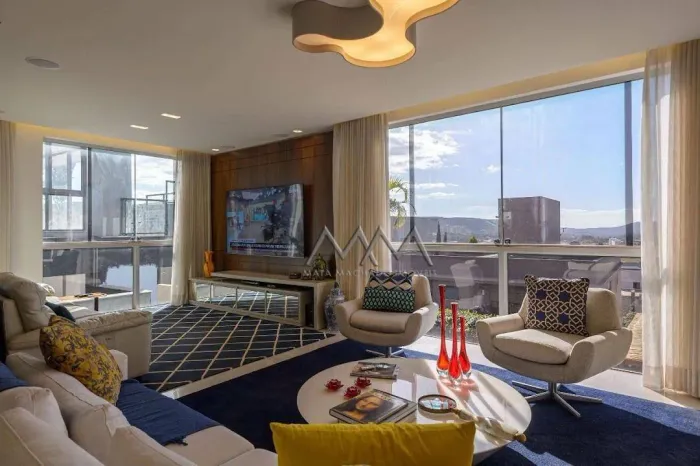 Casa à Venda ou Locação no Alphaville com 4 Suítes 572m ²