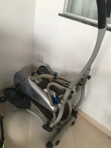 Elíptico / Bicicleta Ergométrica