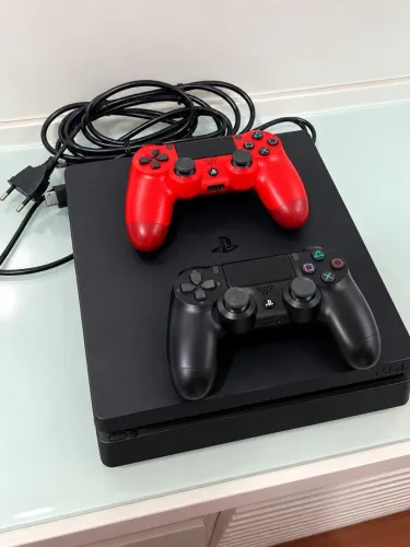 PS4 slim 1TB
