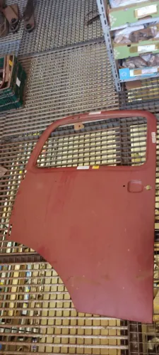 Vendo 2 folhas de porta Mercedes