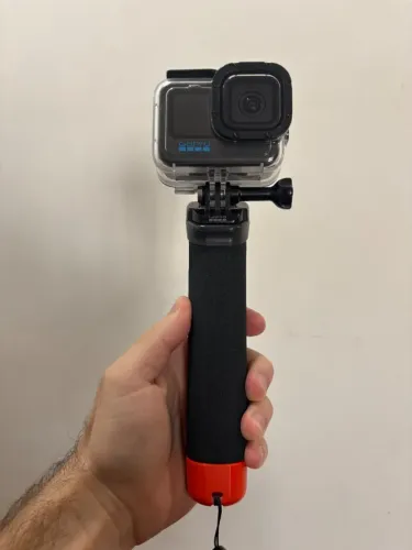 GoPro Hero 12 Black com Cartão 128gb e Bastão Flutuante Original