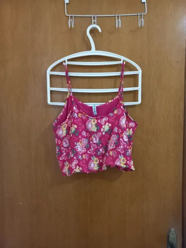 Desapego conjunto cropped e saia floral - tam. P