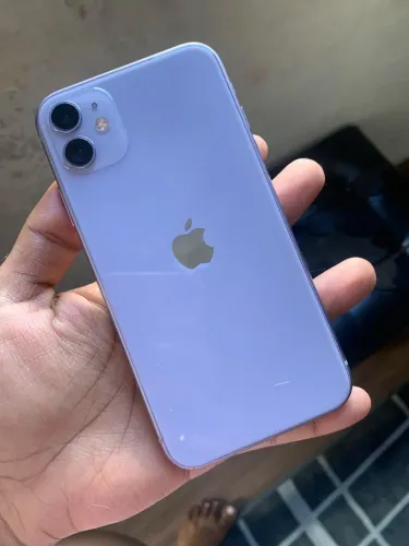 Vende se iPhone 11