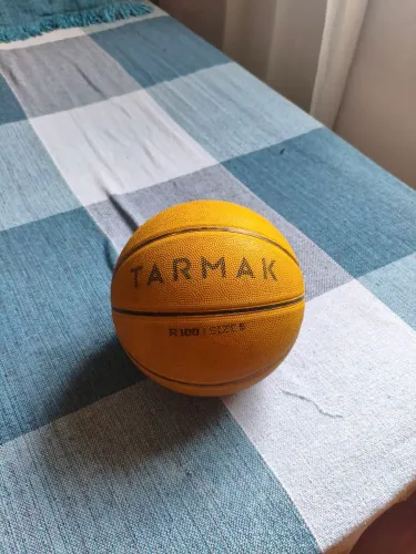 Bola de basquete TARMAK R100 Size 5