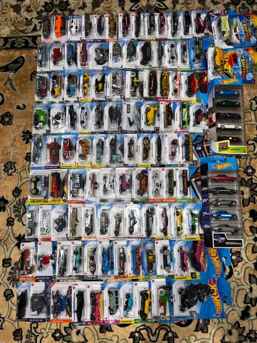 Coleção hot wheels 113 carrinhos