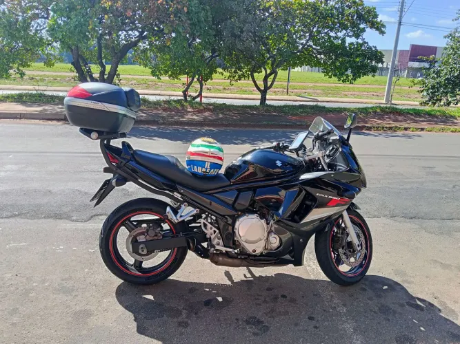Gsx 650f impecável