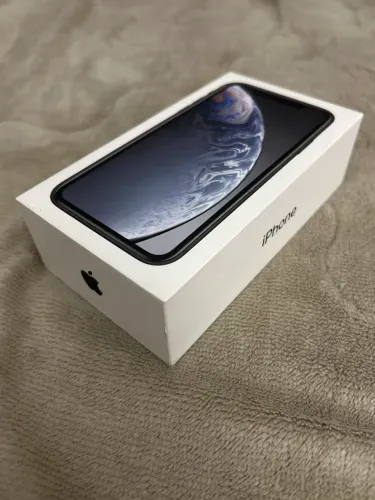 iPhone XR muito conservado