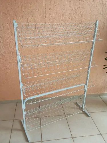 Expositor duplo.
