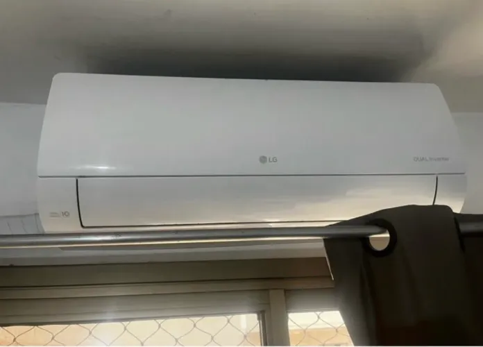 Ar condicionado LG, Split Dual Inverter. 9000 BTU - Pouco tempo de uso.