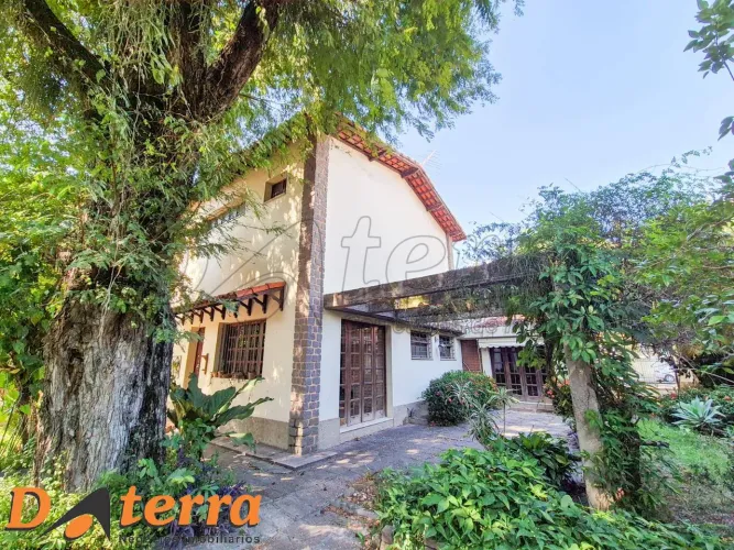 Terreno c/ casa de 1075m² Centro de Vila Velha, ao lado do Shopping Daterra