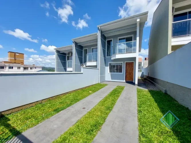Sobrado para venda com 80 metros quadrados com 2 quartos em Forquilhas - São José - SC