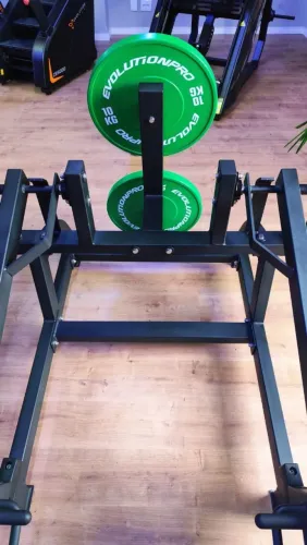 Máquina articulada multifuncional