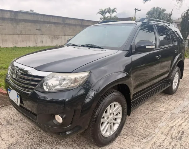 Toyota Hilux SW4 SR 4X2 2.7/ 2.7 Flex 16V Aut. 2015