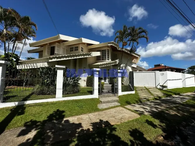 Belíssima Casa Jardim Anchieta