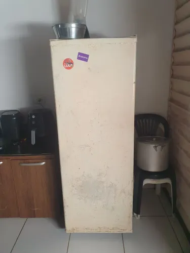 GELADEIRA PORTA ÚNICA GELANDO BEM