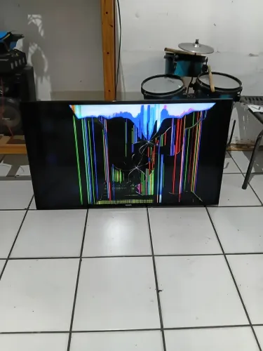Vende-se está tv