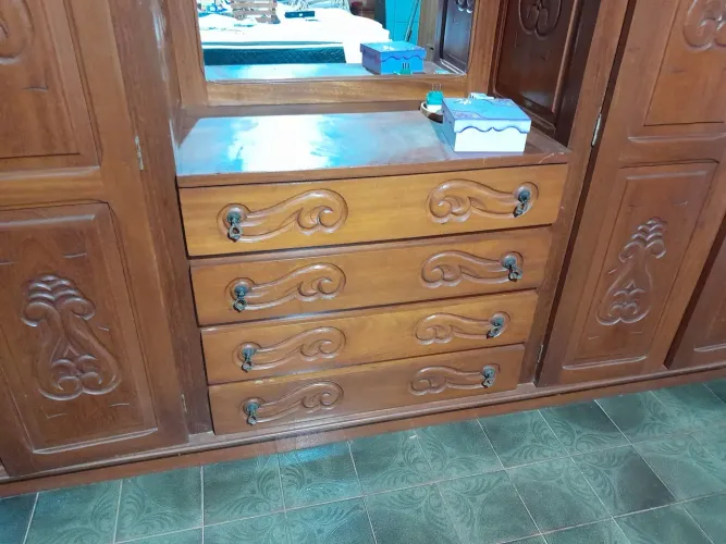 Guarda roupa cerejeira