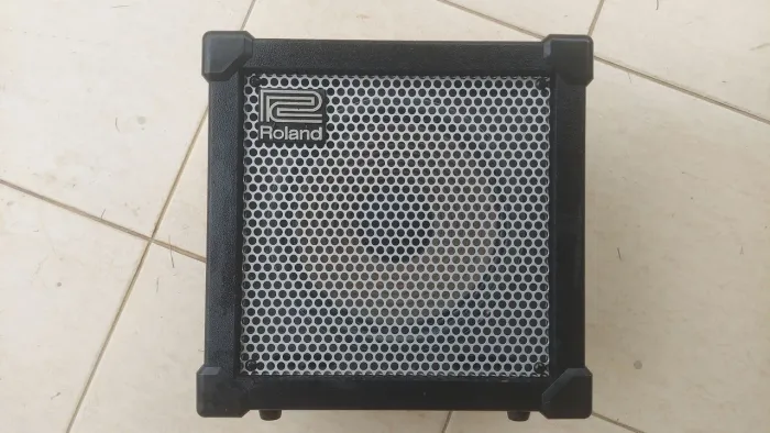 Amplificador Roland CUBE 40XL. O mais novo disponível na Internet.