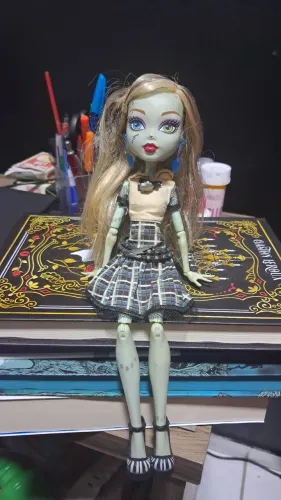 Frankie Ghouls Alive G1