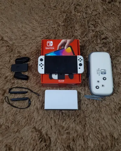 Nintendo Switch OLED + Película + Case + Capa protetora