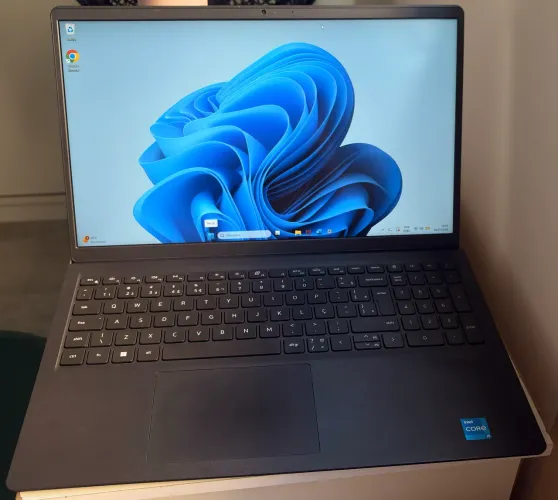 DELL Inspiron 15