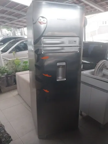 Geladeira inox eletrolux