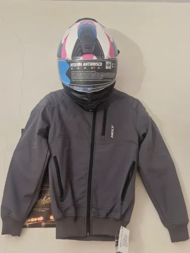 Vende-se kit helt capacete + jaqueta motoqueira(o)