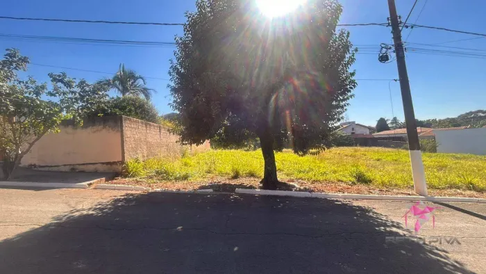 TERRENO À VENDA | CENTRO SANTA CRUZ DA CONCEIÇÃO