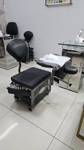 Cadeira de Manicure Van de Velde