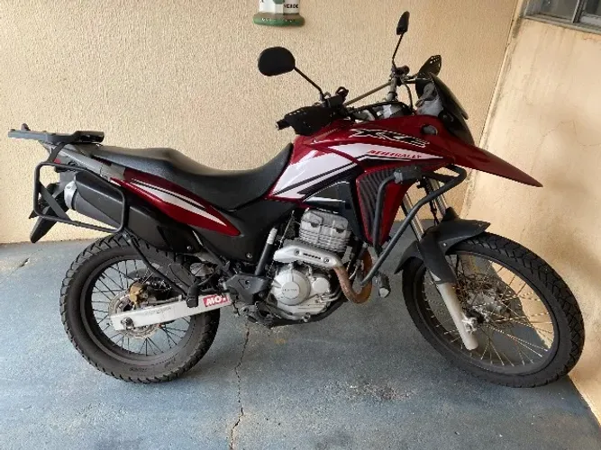 Vendo Moto XRE 300 2015