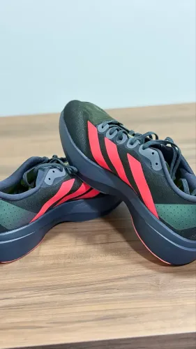 Adidas evo sl número 41 preto vermelho