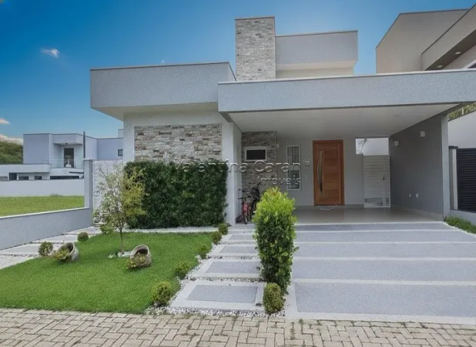 Excelente Casa em condomínio em Taubaté- SP