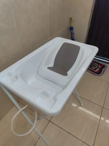 Banheira para bebês com suporte e redutor