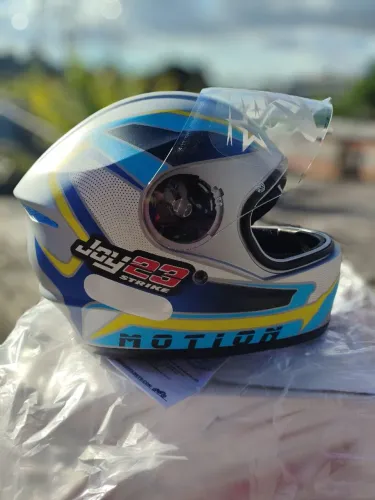 Capacete modelo Joy 23 tam.60,62 na cx