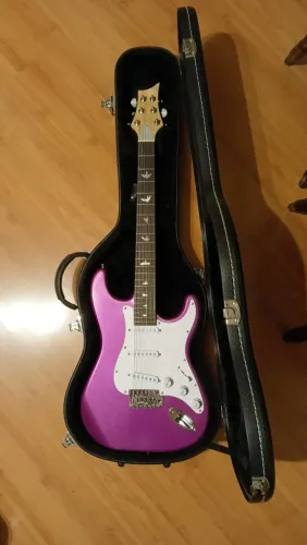 Guitarra tipo PRS Silver Sky John Mayer