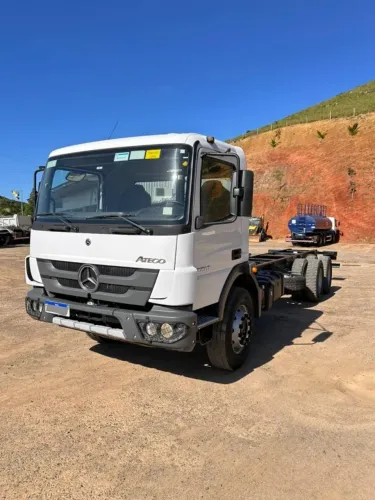 MERCEDES BENZ ATEGO 2730K 6X4