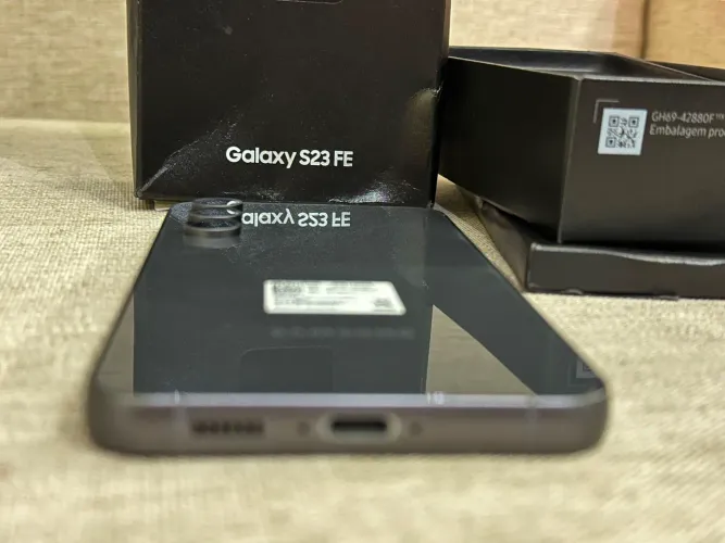 Samsung S23fe - 256GB - Avalio trocas com volta minha 