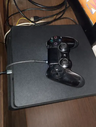 Ps4 slim com 500 gb