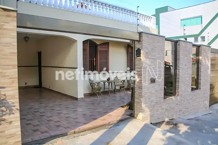 Oportunidade rara no Minas Brasil: casa imponente, espaço de sobra, conforto pra toda famí