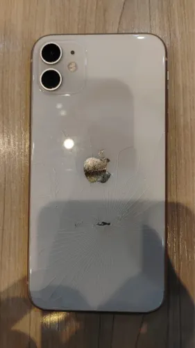 iPhone 11 