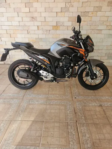 Yamanha Fazer FZ25