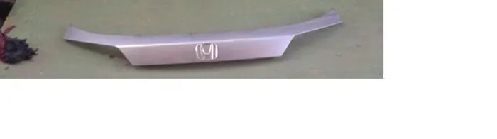 Aplique moldura tampa traseira Honda hrv 16