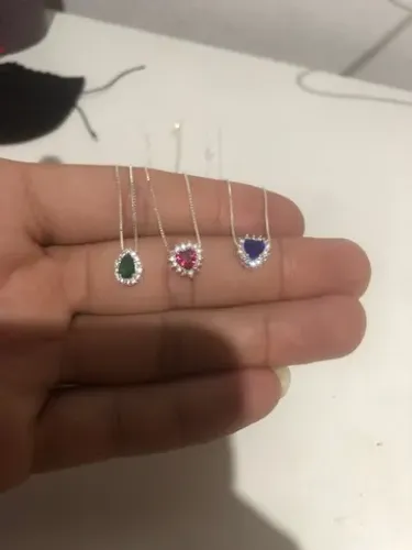 Colares de pedra feminino