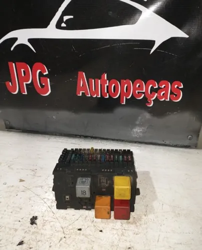 Caixa fusivel motor at 1.0 gol g2 96/01