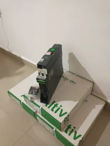 Inversor de frequência trifásico 380- 500 v 2.3A 1 cv.