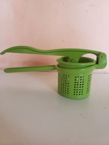 Oportunidade! Espremedor De Batatas- Novo